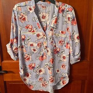 HI LO BLOUSE SIZE MEDIUM
